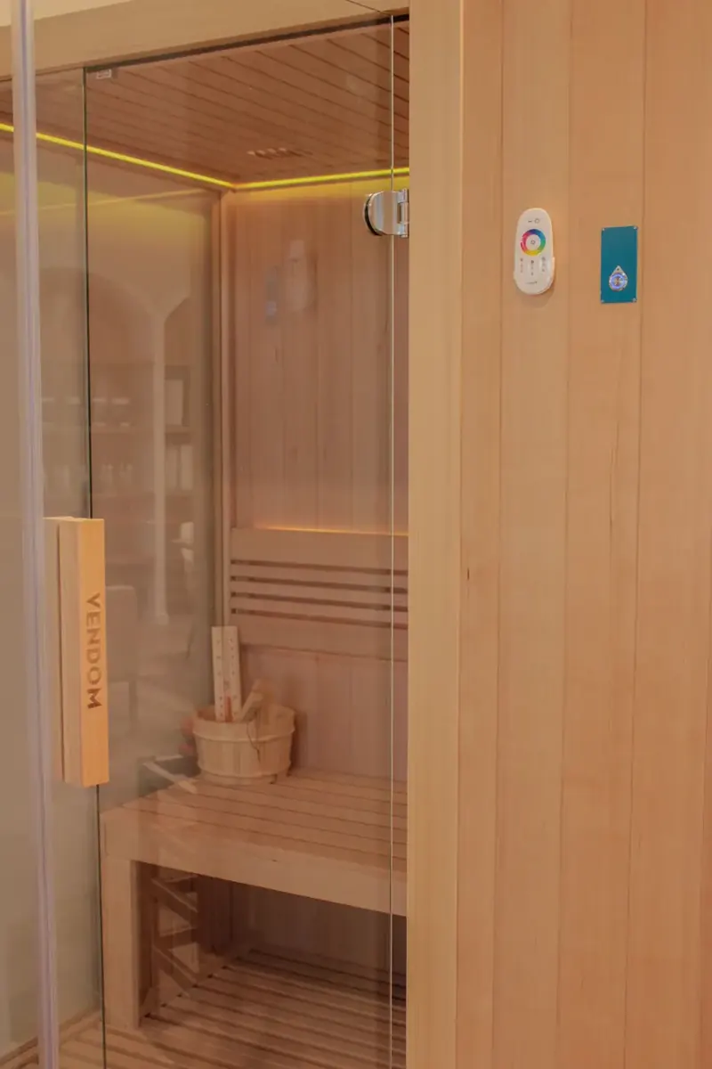 Sauna Vancouver présenté au showroom détail 6113