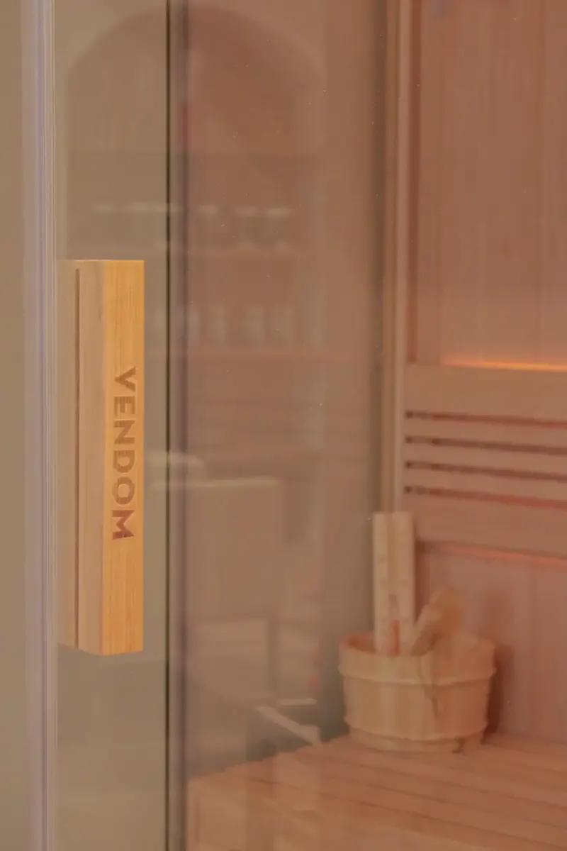 Sauna Vancouver présenté au showroom détail 6114