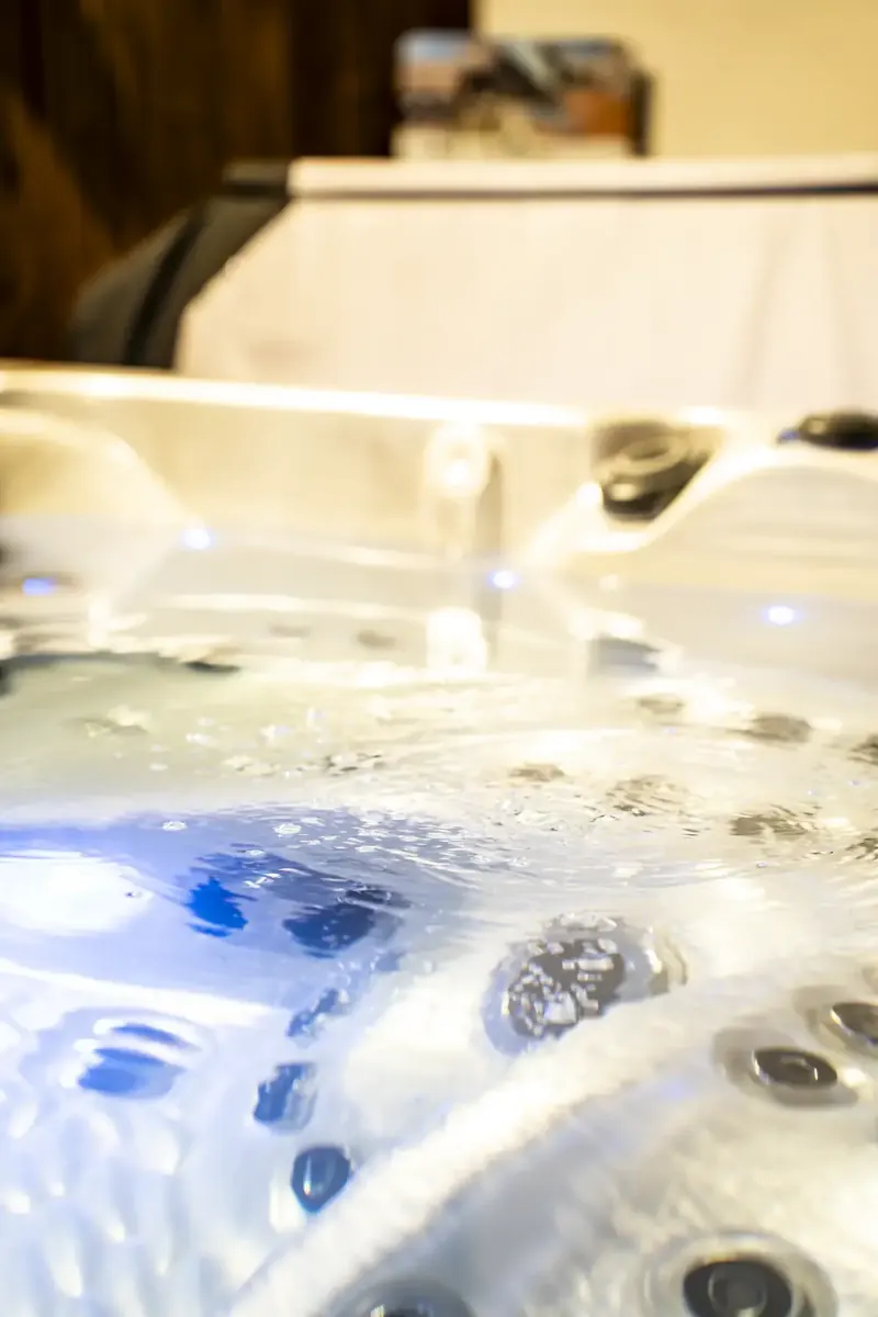Spa présenté dans le showroom SPA Occitan